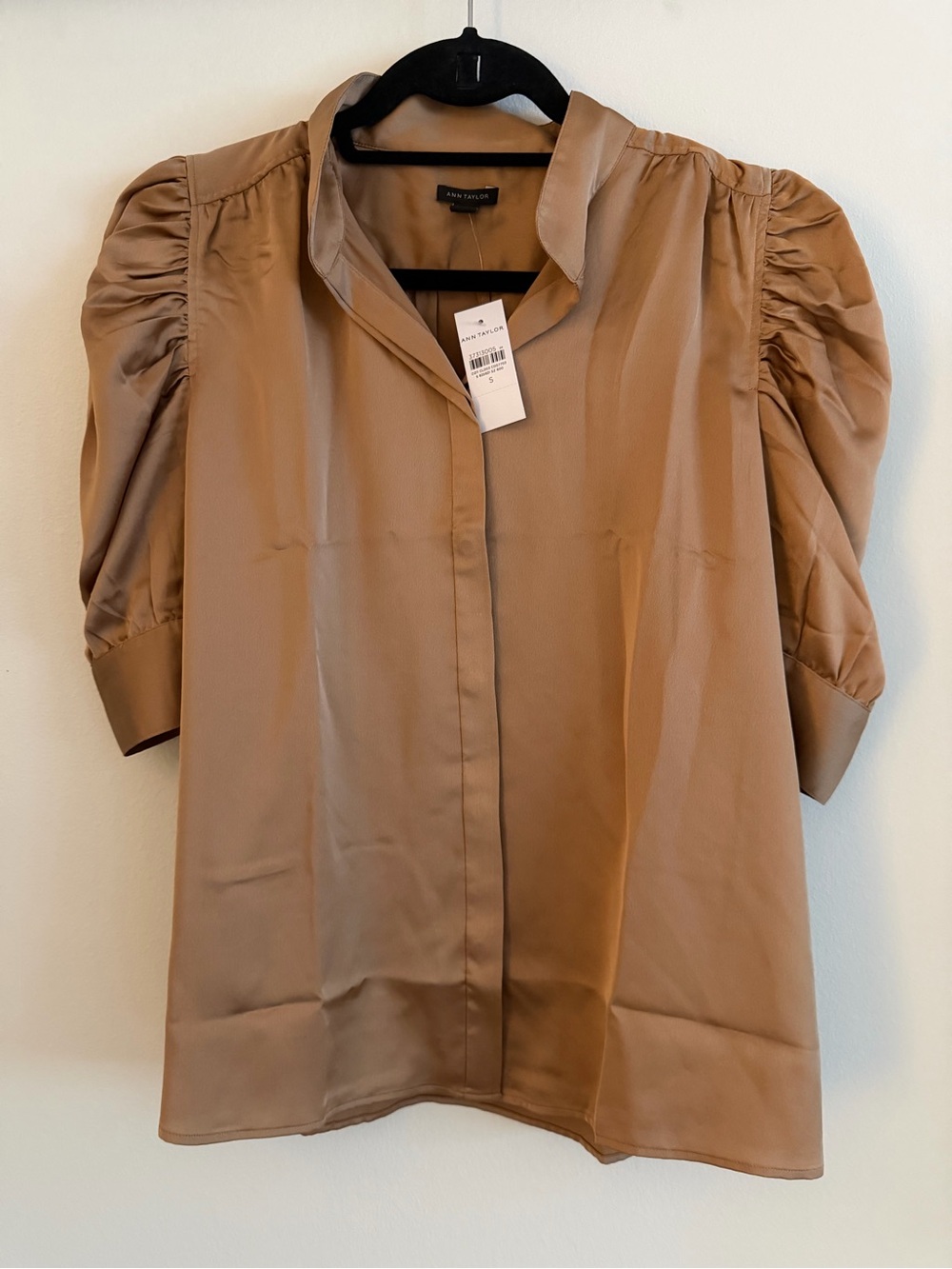 Ann Taylor Puff Sleeve Blouse